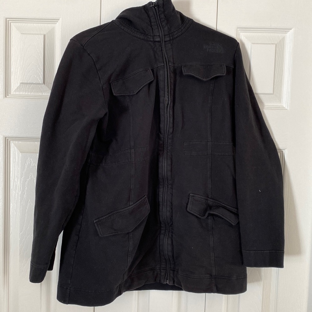 🔥🔥🔥☄️☄️black North face sweater no holes ☄️🔥🔥